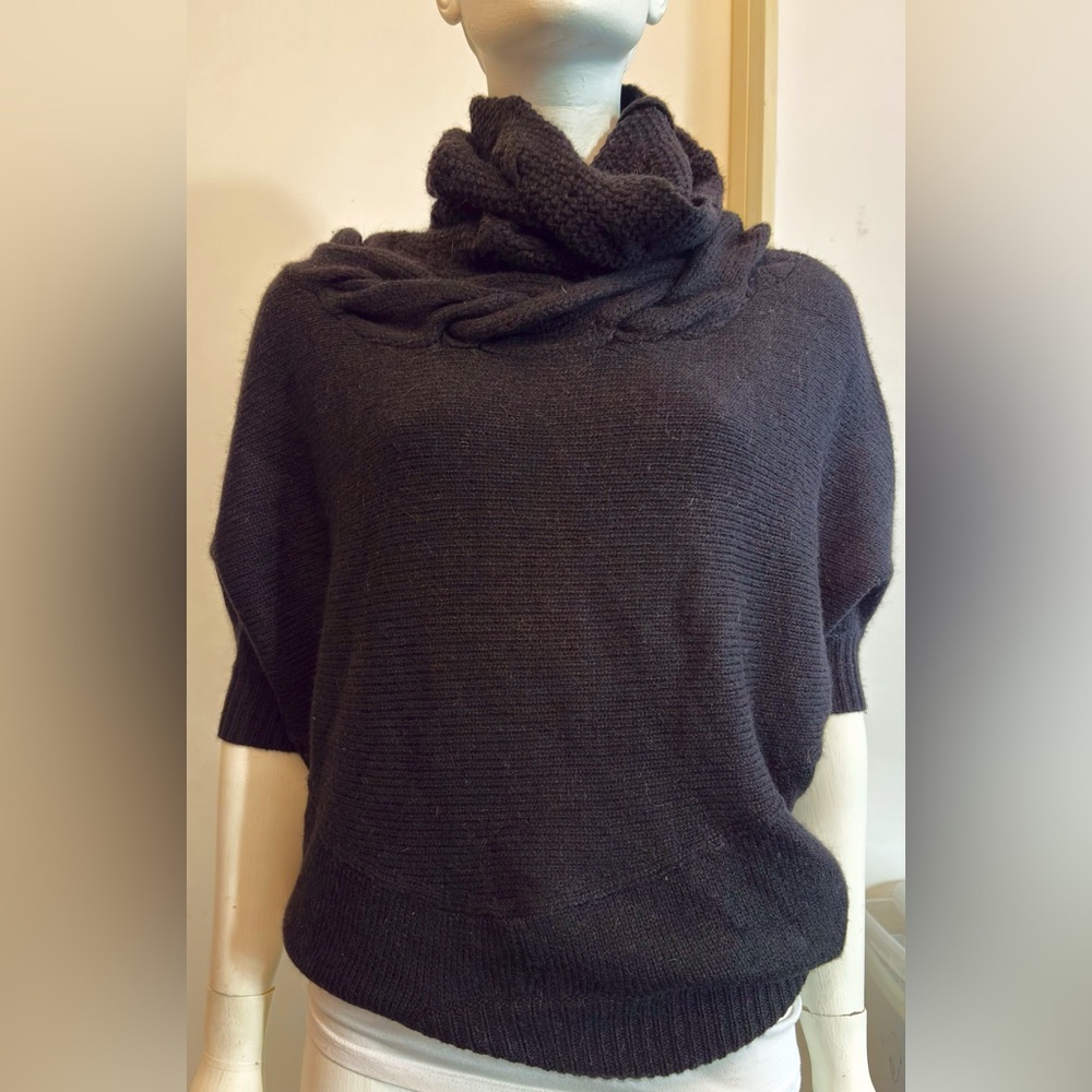 Vince Black Wool Alpaca Acrylic Blend Sweater